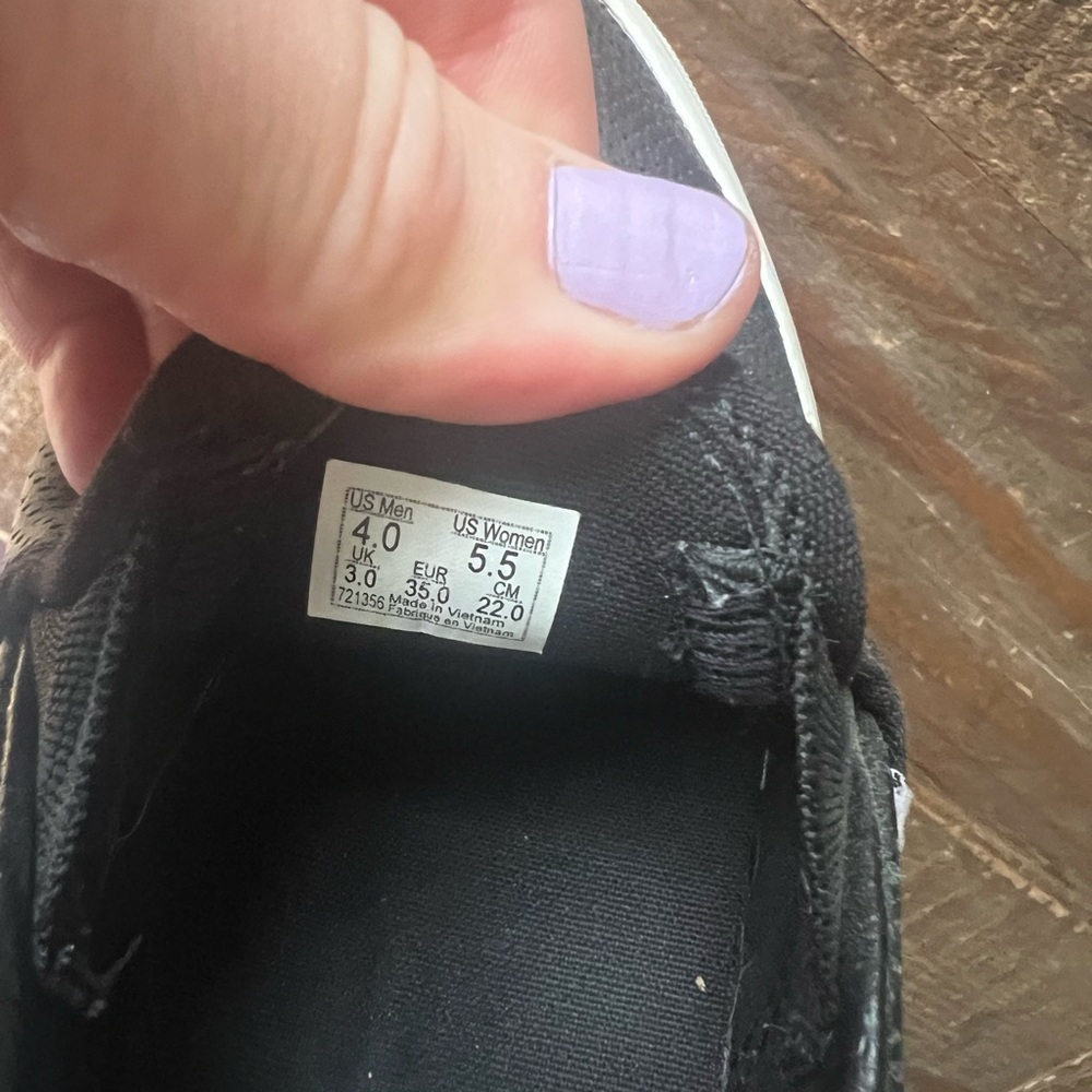 Vans - Picture 4 of 4